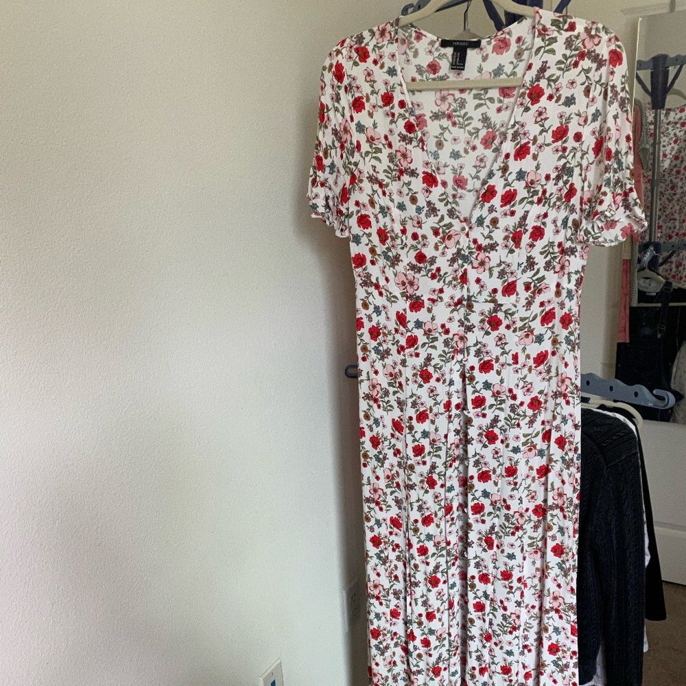 (SOLD) Floral V-Neck Button Down Dress